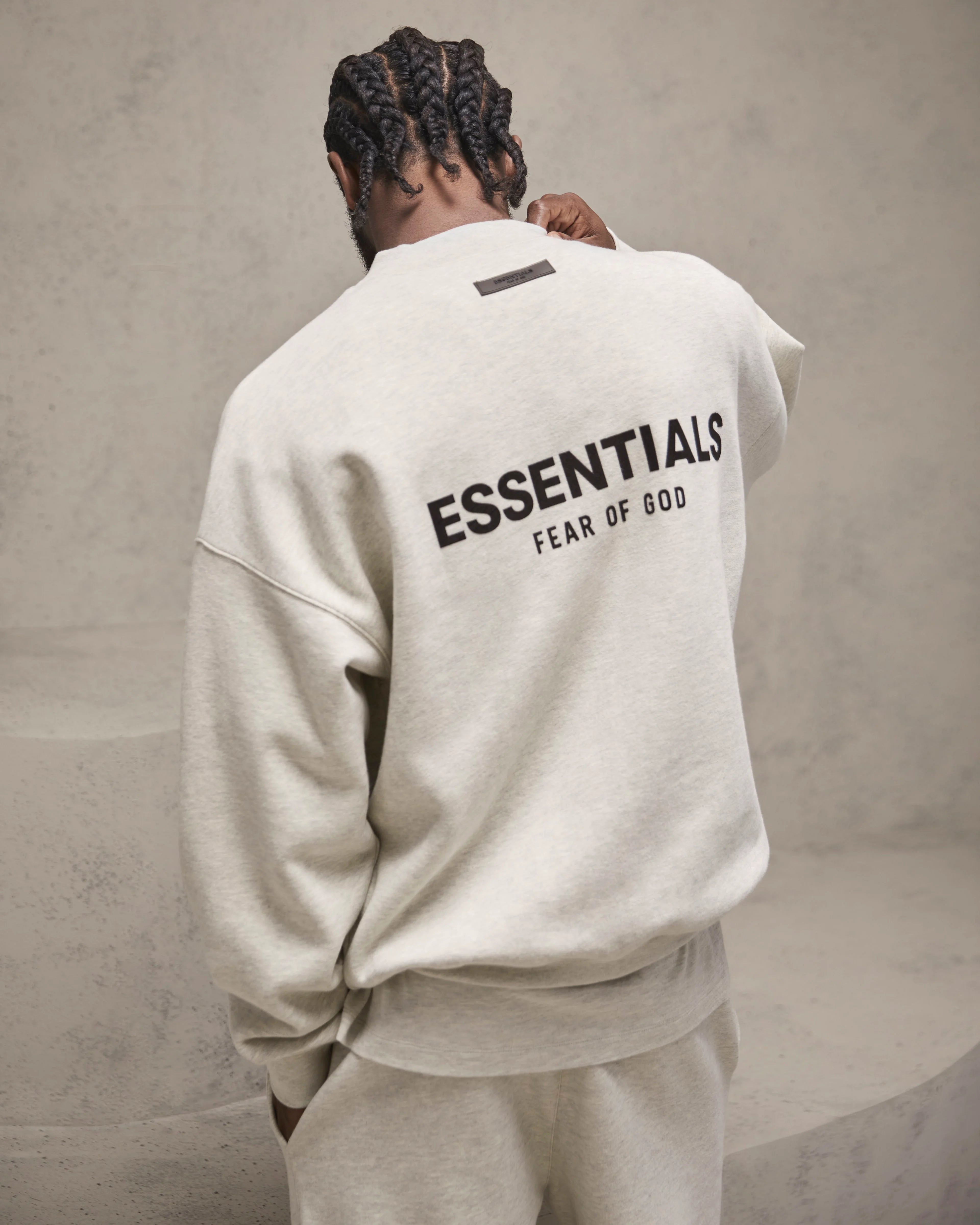 capa_essentials.webp