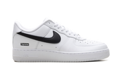 Air Force 1 Low Supreme - White and Black